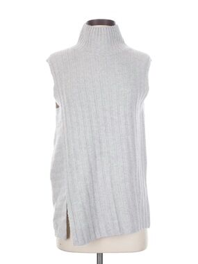 Vince. Sleeveless Ribbed Turtleneck Sweater Vest - Light Gray